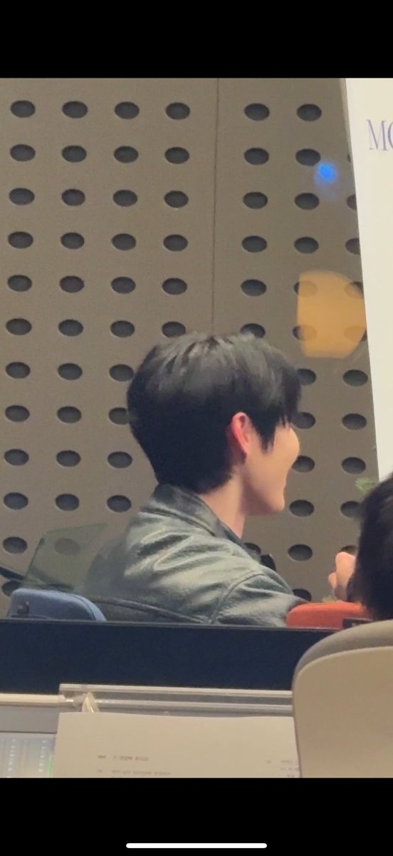 김현준 긴장해서 귀터질거같아요 ~