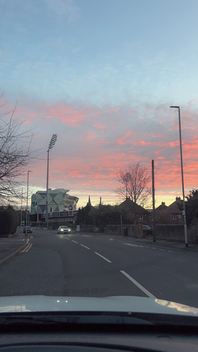 ClareMatic's tweet image. The shepherds are warning us !! 
#redsky