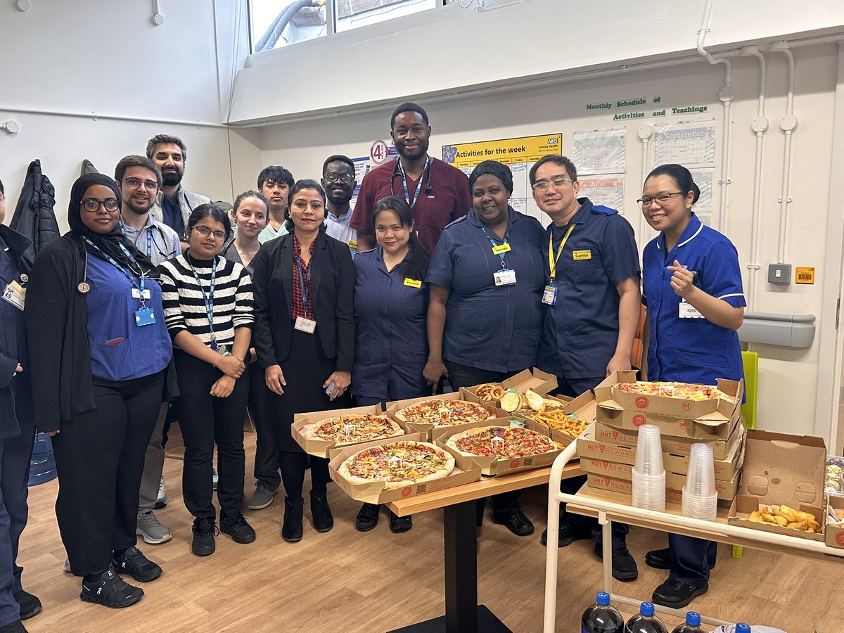Our very own OPM Consutlant Dr Shah Shital, Treat the Ward 8 &amp; Primrose staff including our great doctors. <a href="/WMDLove/">Wendy Cupid</a> <a href="/geris_lucy/">Lucy Abbott</a> <a href="/NickySeargent/">Nicky Seargent 💙</a> <a href="/jazminiae/">Jaz Min</a> <a href="/L0vely_Mae/">Lovely Mae</a>. Merry Christmas to all