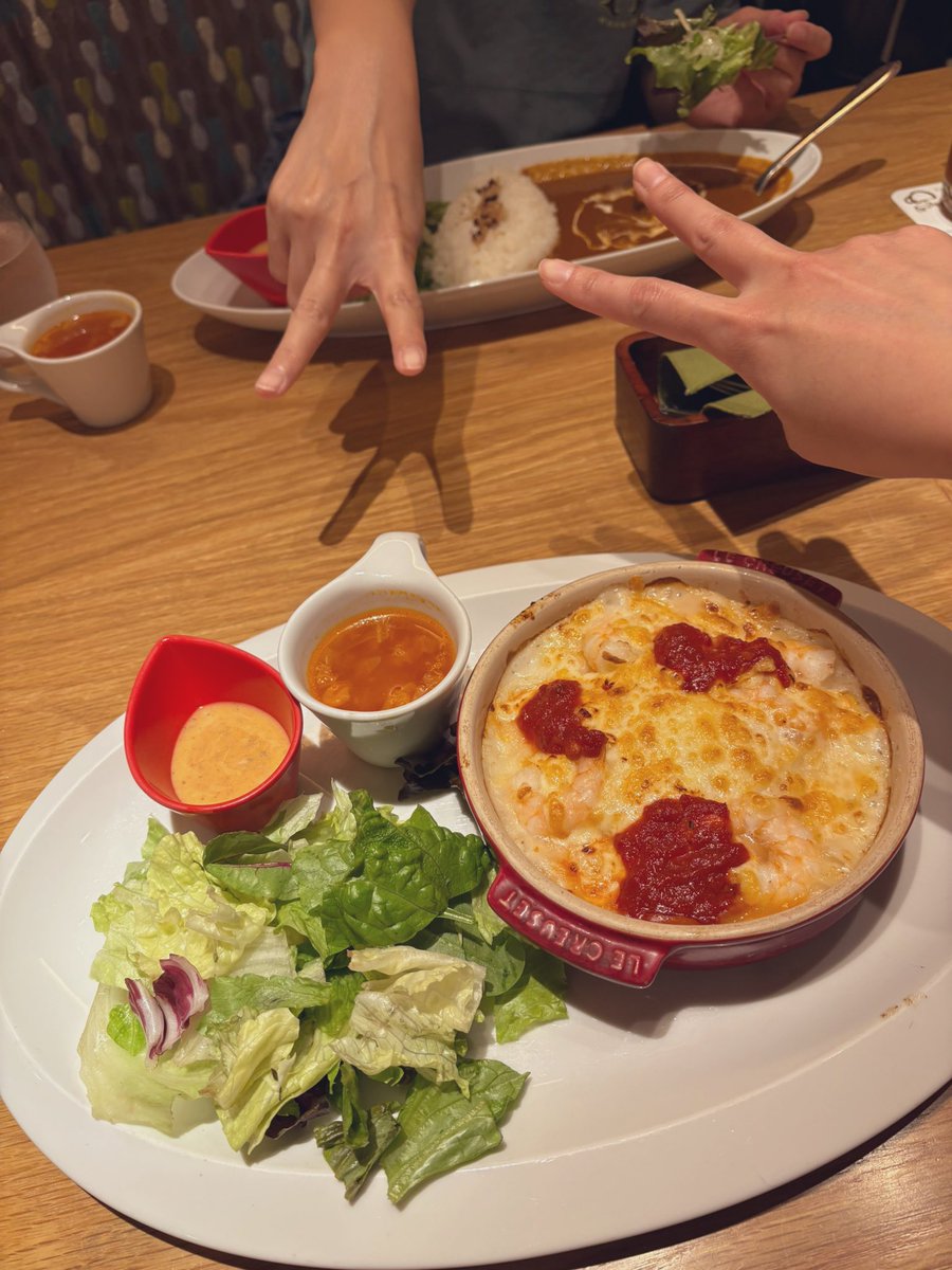 sktynk's tweet photo. 峰子さんとご飯食べてきた😋めっちゃ笑ったしやっぱり大好きだったのでまた誘います‼️ありがとう〜🎶 https://t.co/oBQucu61jp
