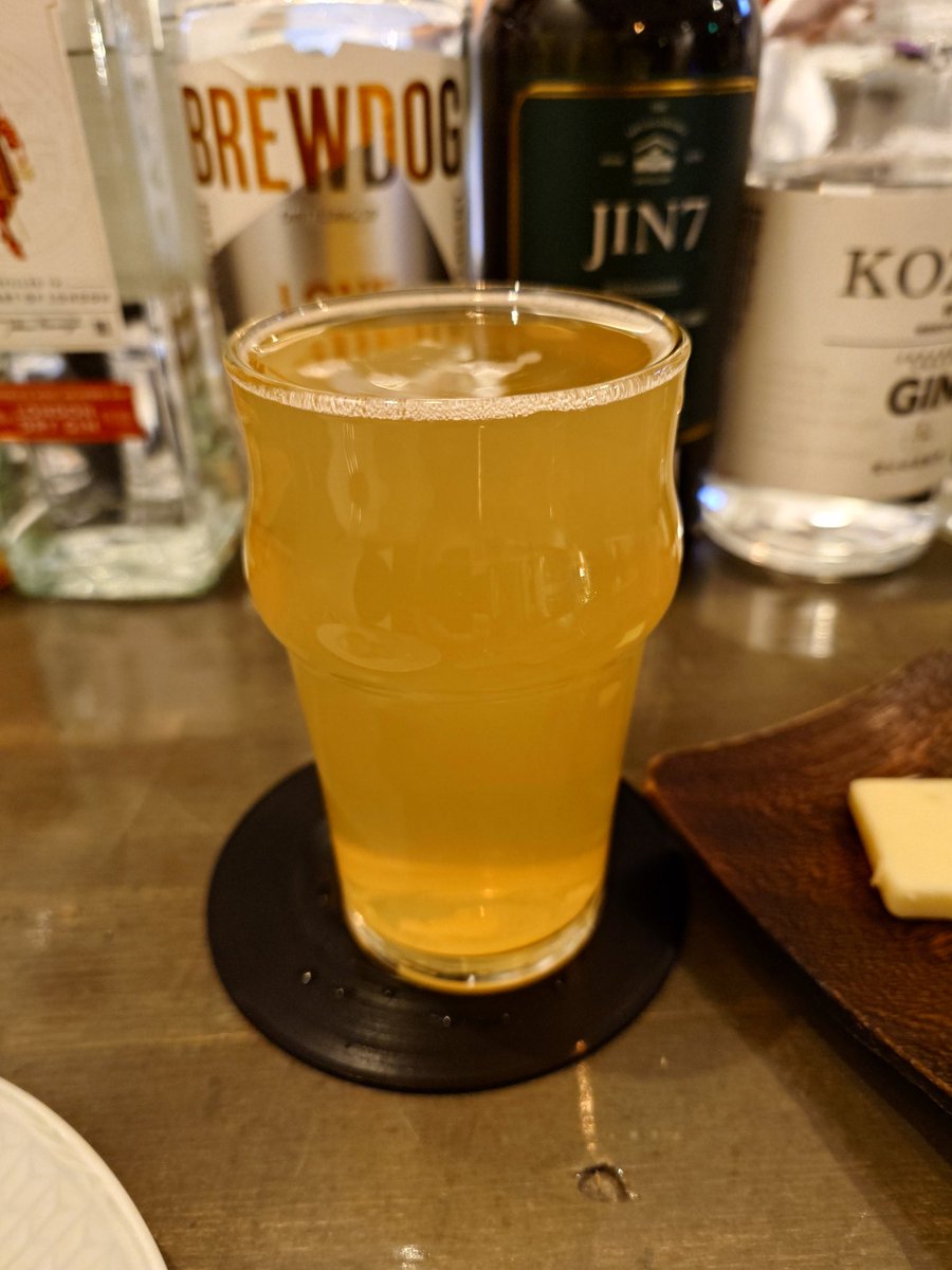 keaton_n18's tweet image. ④レギュラーサイズでタップのビールは制覇。プラス1種。美味しいかったです。弘前や横手、遠野のクラフトビールにハードサイダー。いろいろ楽しめるのは良いですね。#城東閣 #Ripen #ライプン #弘前市