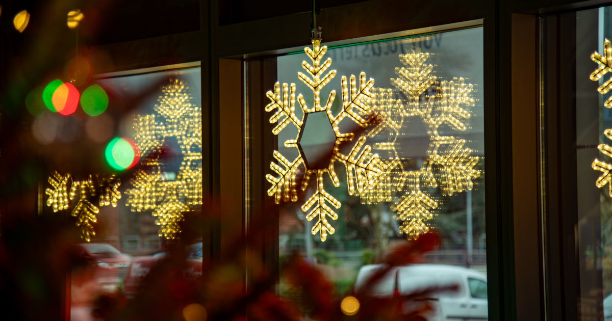 Falls euch die Decke auf den Kopf fällt: Wir haben am 2. Weihnachtstag von 10 bis 18 Uhr geöffnet. Heiligabend, am 1. Weihnachtstag sowie an Silvester und Neujahr ist das HNF geschlossen.