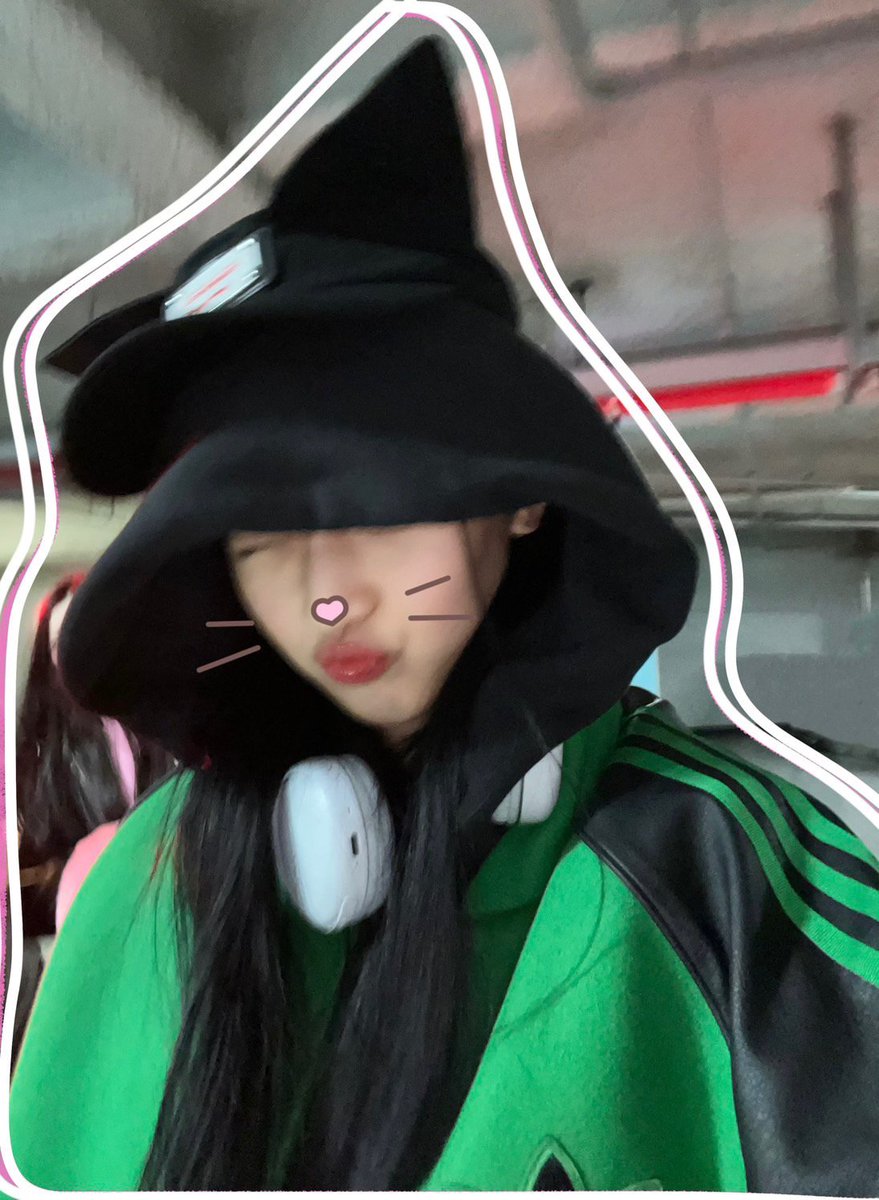 Becoming a cat for you, because I know you like it /ᐠ ˵> ⩊ <˵マ