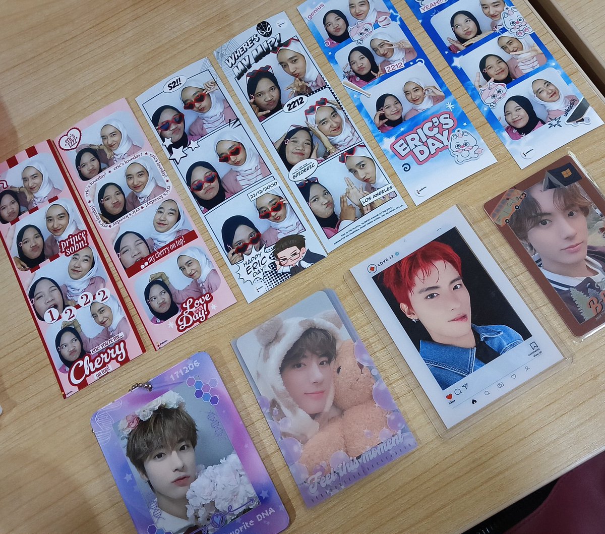 lumiere_alsa's tweet photo. gaboleh ketinggalan hunting photoframe lucu dari @2212Dreamscape @noonaamee__ @suniabs @dpreric ๐ซถ
#DreamscapeWithEric #CherryOnRic #SPIDERIC_Day #22_LegendaRIC https://t.co/66BMwCQLiT