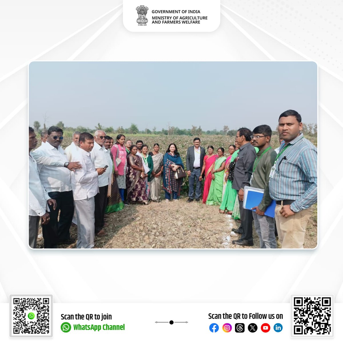 AgriGoI's tweet photo. At CICR Nagpur, Smt. Shubha Thakur, Additional Secretary, DA&FW, interacted with progressive cotton farmers to discuss challenges and highlight government schemes and initiatives supporting innovation and growth in the cotton sector. 

#agrigoi #Nationalfarmersday #KisanDiwas #EmpoweringFarmers #Agriculture #समृद्ध_किसान #Cotton #AtmanirbharBharat