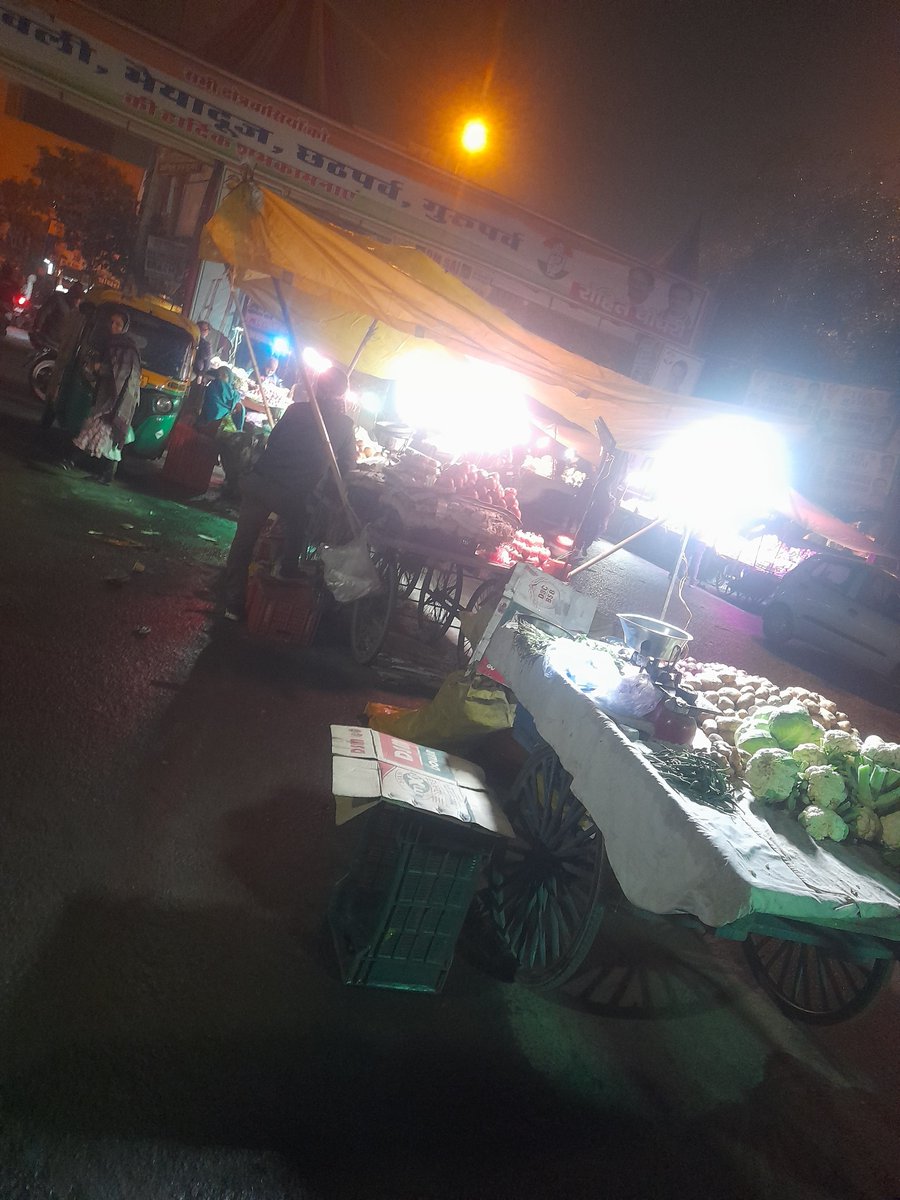 <a href="/MCD_Delhi/">Municipal Corporation of Delhi</a> आखिर बार बार शिकायत के बाद भी कानो पे 

जू   तक नहीं रेंग रहा .निकलना मुश्किल हो गया है निहालविहार पुल से एक तरफ ऑटो का कब्ज़ा एक तरफ रेहड़ी पटरी ..कुछ तो श्रम करो भगवान से डरो 
<a href="/LtGovDelhi/">LG Delhi</a> 
<a href="/AtishiAAP/">Atishi</a> 
<a href="/DelhiPolice/">Delhi Police</a> 
<a href="/dtp/">DTP</a>