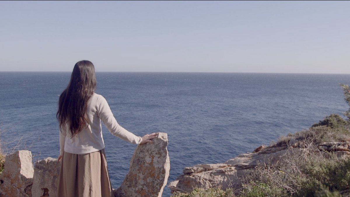 IB3's tweet photo. 🔴📺 Estrenam 'El poder de les paraules' 👉un documental coproduït per IB3 sobre l'escriptora Antònia Vicens, que acaba de rebre la Medalla d’Or al mèrit de les Belles Arts✍️

🥇Una carrera literària que va tocar el seu zènit amb guardons de gran importància com el Premi Nacional de Poesia l'any 2018, el l Premi d'Honor de les Lletres Catalanes d'Òmnium Cultural l'any 2022 i la medalla d'Or de la comunitat autònoma l'any 2023.

👉Avui, dilluns, a les 23.20 h, just després del programa #Illencsalacarreraib3