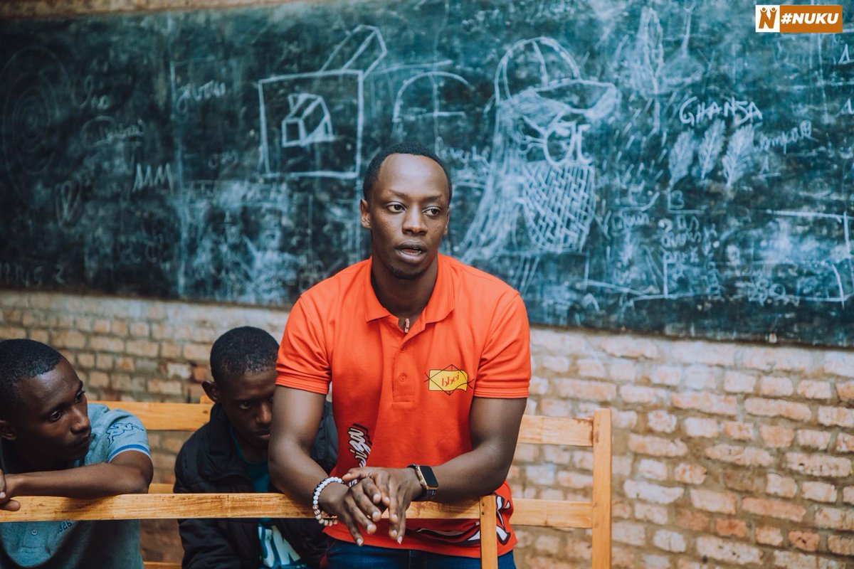 📅 #Projection ce 19/12/2024 au Centre #Jeunes de #Ngozi de la série pédagogique "Firimino na Muco" sur les étapes de mise en place d'un projet entrepreneurial tourné vers l'#exportation