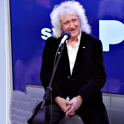 MusicNewsWeb's tweet photo. Brian May: 'I still get chills up the spine when I hear like 'Maybe Baby’ by Buddy Holly and the Crickets' - - #leonagraham @leonagrahamdj @leonagrahamdj #BrianMayCom @brianmaycom #BrianMay #queen @queenwillrock @queen https://t.co/NHUcxlsqkD