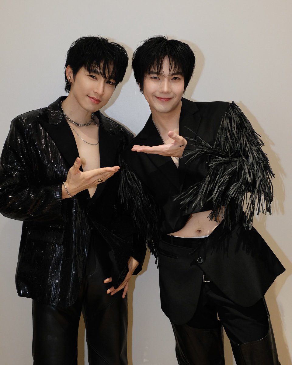 Trend4Biu's tweet photo. [23122024]

IG P’wave update💙(1)

At last your dream come true! So happy for u bro! You did a great job! So so so proud of you! 💙💙💙

“The Gleam Concert” by @JakeB4rever

BUILD SHINE ON STAGE 
#CanYouGleamTonight
@JakeB4rever #BuildJakapan
#Beyourluve https://t.co/z6P0mm9hep