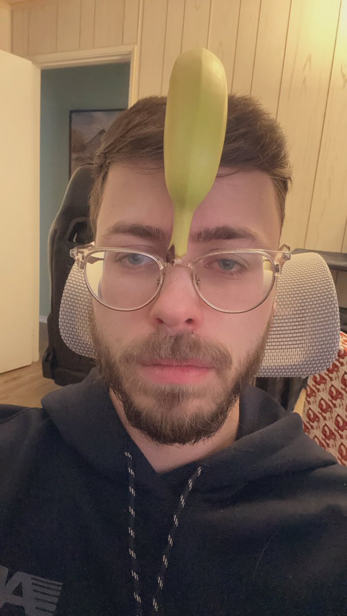 DV8RAPTORGAMING's tweet photo. It is Monday @supershayne @smosh https://t.co/ZpjgTbukZJ