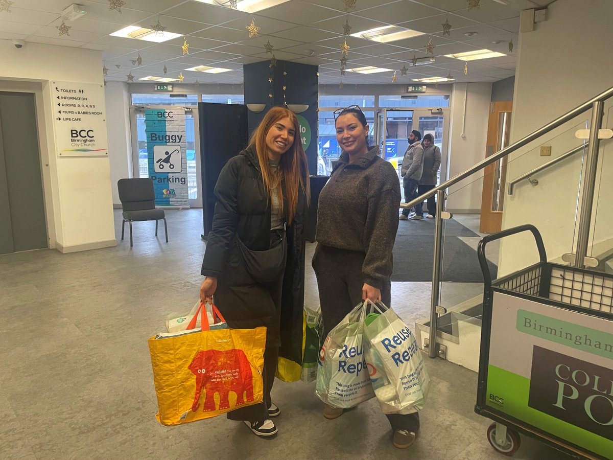 This Christmas we’ve donated food and toiletries to one of our charities <a href="/TrussellUK/">Trussell</a> Trust's Westminster Chapel and Birmingham City Church food bank.🎄   

Thank you to all the First Miler’s who donated!   

#BeOneTeam