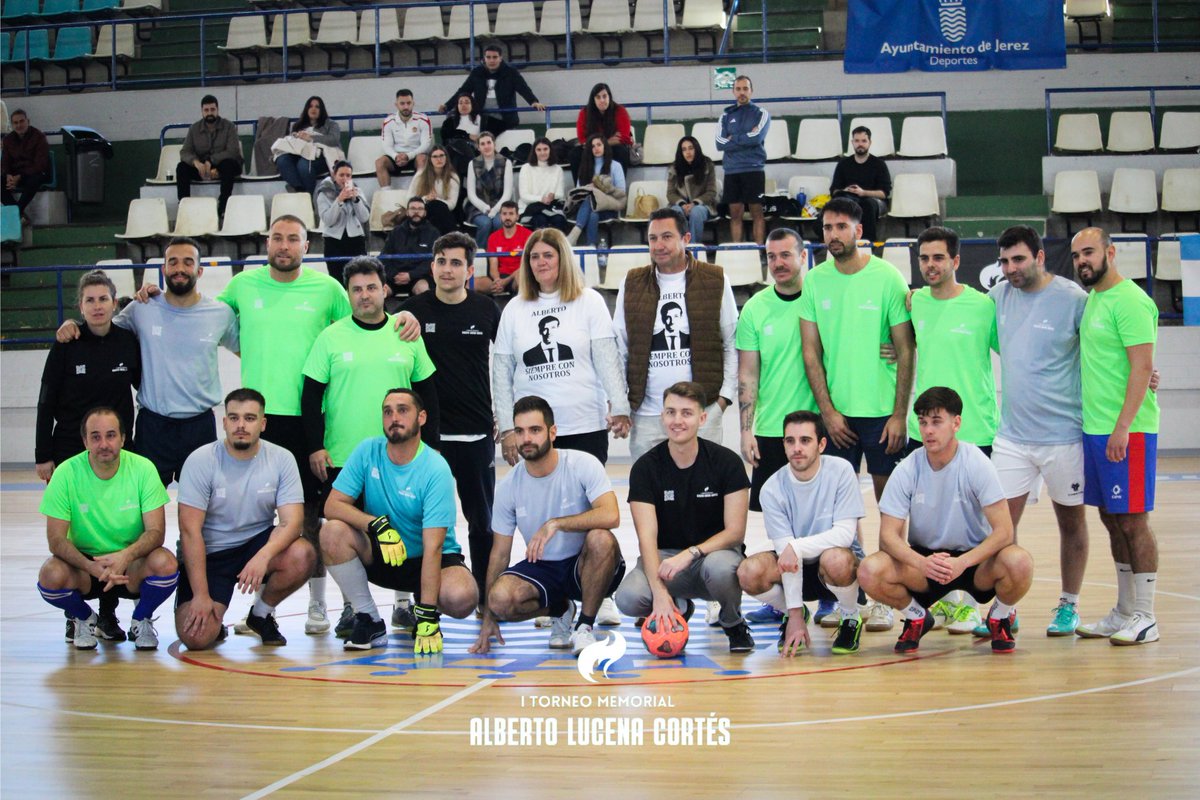 ALCmemorial's tweet photo. Seguimos intentando asimilar todo lo vivido este sábado.

Un día muy especial que esperemos sea sólo el comienzo de una bonita tradición. Todos contra el cáncer y siempre de tu mano, hermano.

No, no es sólo un torneo de fútbol ✊🏼💙 https://t.co/nelpo2nLb3