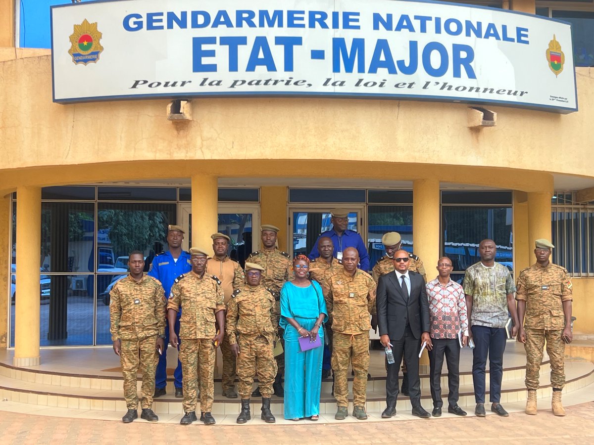 UN_OROLSI's tweet photo. #JCSC Rule of Law Officer Gisèle Samvura concludes a 6-week deployment to @PNUD_BFA where she facilitated wide consultations with national and international stakeholders for @UN Rule of Law programming after 2025.
This deployment was funded by @GermanyDiplo
#ROL for Peace. https://t.co/YTFEFjyen1