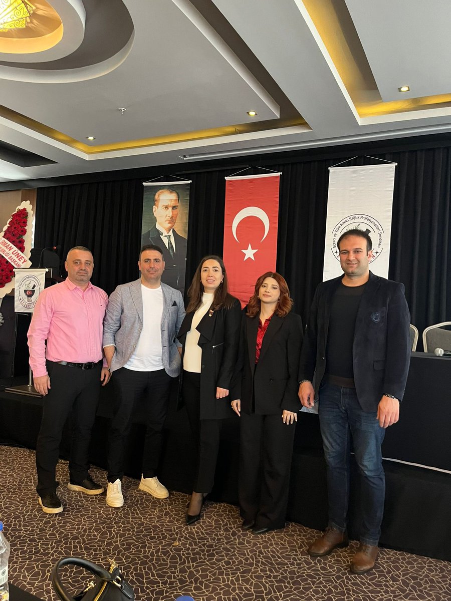 baserhan79's tweet photo. Eczacı-Sen 1. Olağan Genel Kurulumuzu gerçekleştirdik…Emeği geçen ve bize destek olan tüm meslektaşlarımıza sonsuz teşekkürler…İnşallah kamuda görev yapan genç arkadaşlarımıza mirasımız olacak bu sendikal mücadele…Allah utandırmasın inşallah…🙏♥️🧿  @ECZACISEN2024 https://t.co/D8TzoRmhh4
