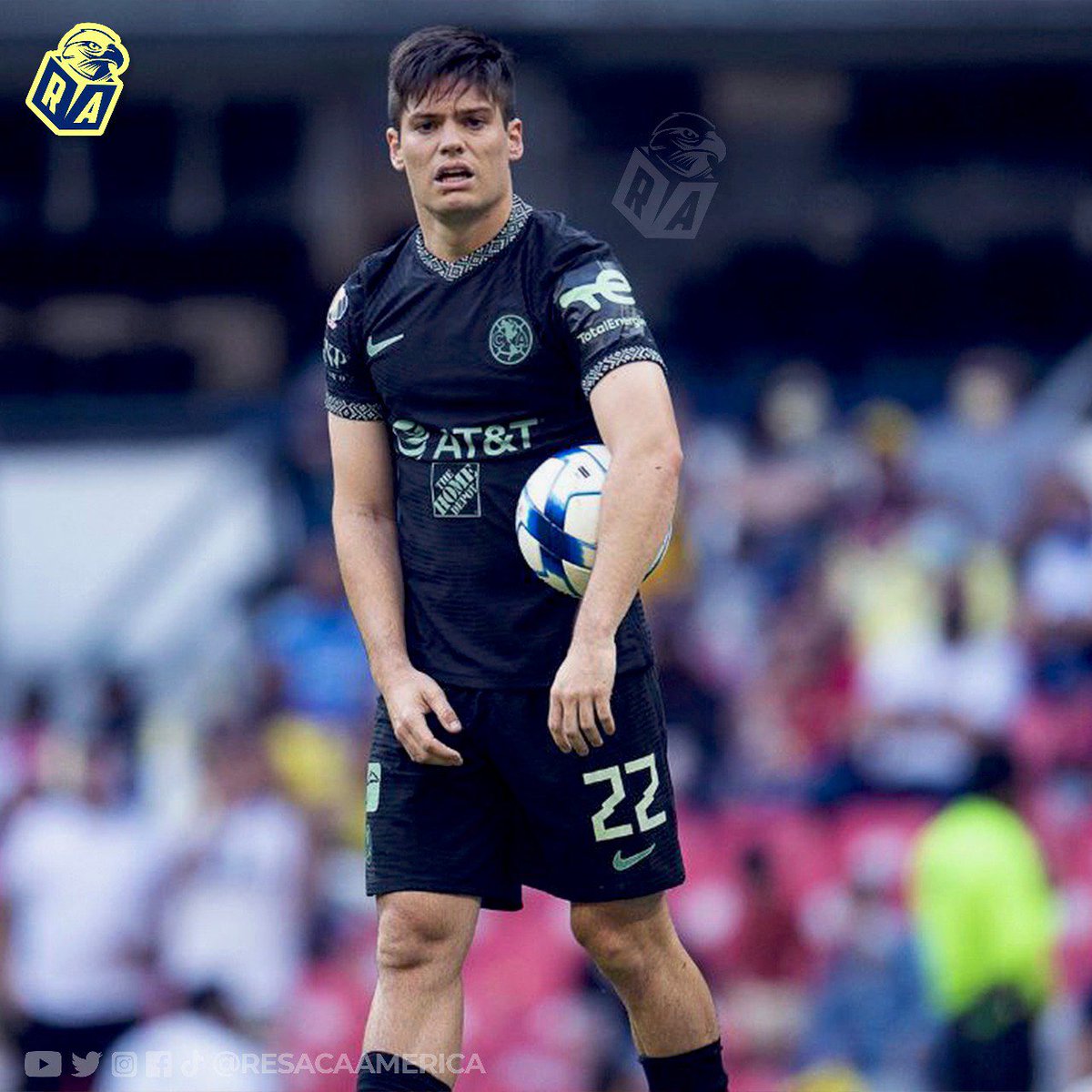 ResacaAmerica's tweet photo. 🚨¡ÚLTIMO MOMENTO!🚨

Jorge Mere regresará para reportar con el Club América. ✅

Todo indica que no entrará en planes de André Jardine, ya que las plazas de extranjeros están completas. ❌

¿Del 1 al 10, cómo calificarías su fichaje? 🤔

📰 vía: @TUDNMEX https://t.co/e21RuOy2OC