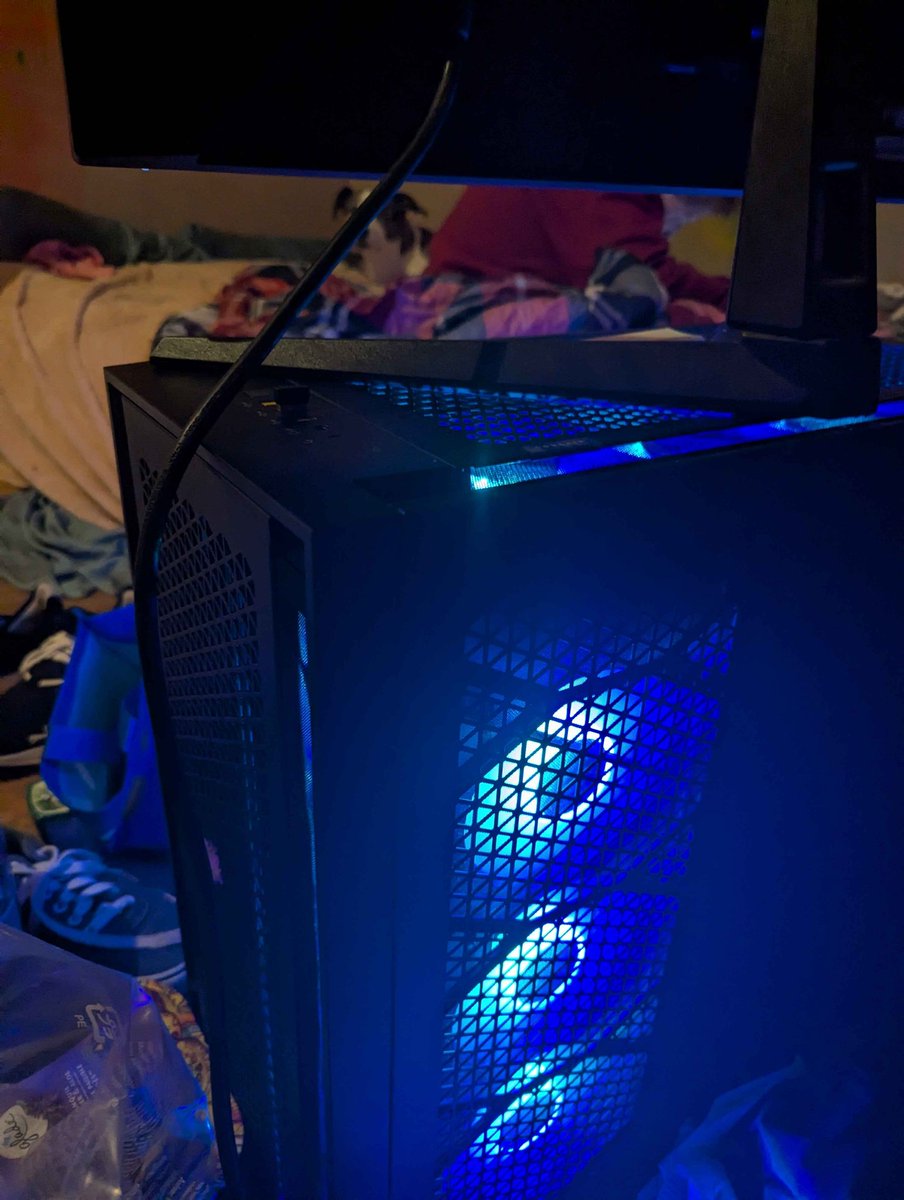 KingDaybutch's tweet image. #custombuiltgamingpc #GamingCommunity @NVIDIAGeForce @nvidia @AMDRyzen @Microsoft @BestBuy @BestBuyCanada @GeekSquad @BestBuySupport @BestBuyCanHelp