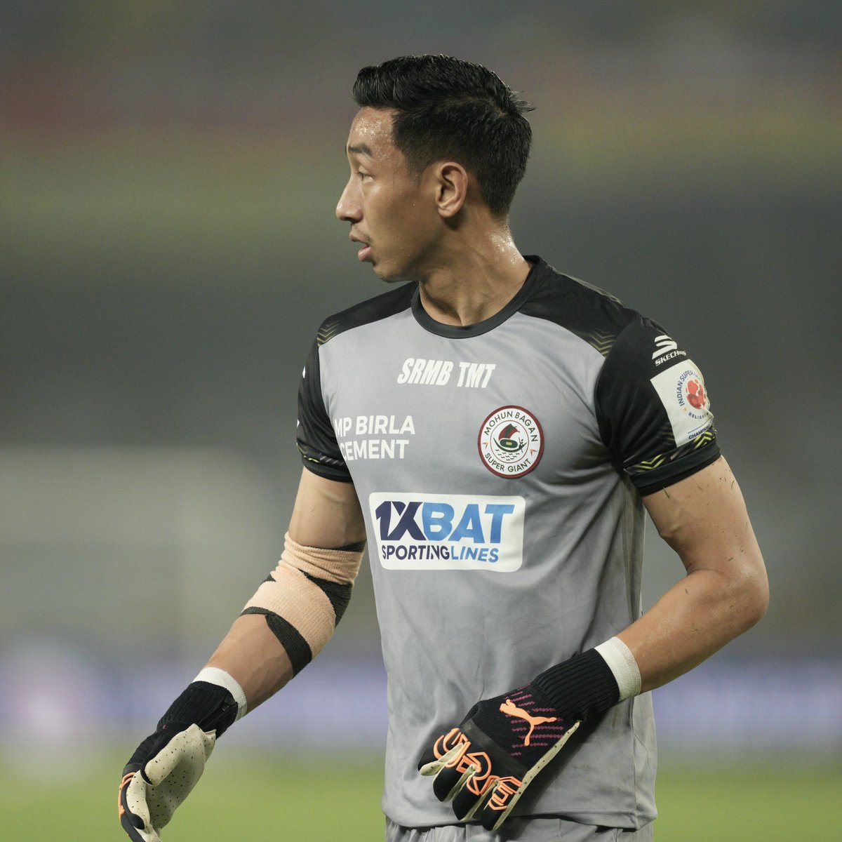 dhee_singh01's tweet photo. Feeling fueled ⚽️🧤⚡️

#MondayMotivation #Training #Goalkeeping #IndianFootball #GreenAndMaroon #JoyMohunBagan https://t.co/GKYt0DFDia