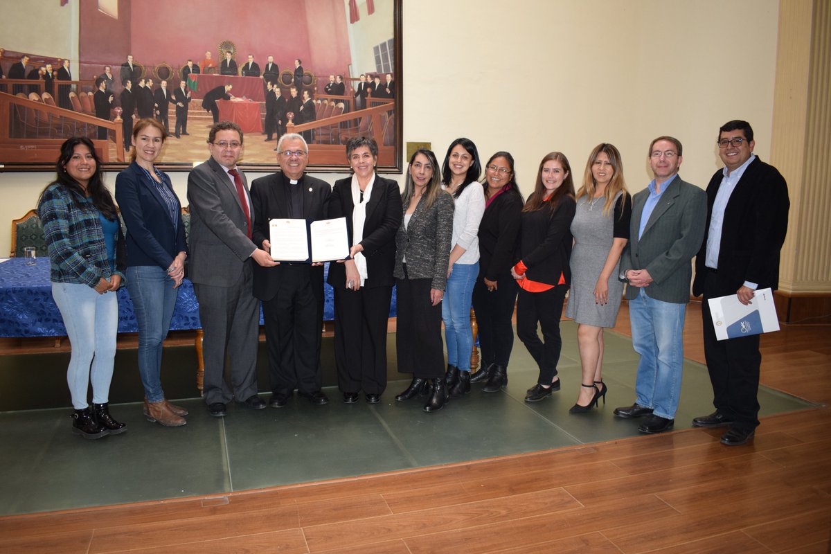 ePC_UCB's tweet image. 🎉✨ Reconocimiento a la ePC-UCB ✨🎉

El 16 de diciembre, la Escuela de Producción y Competitividad (ePC) recibió un Reconocimiento Camaral de la Cámara de Senadores por su aporte en la educación de alto nivel, formando líderes que impulsan el desarrollo de Bolivia.

#ePCUCB