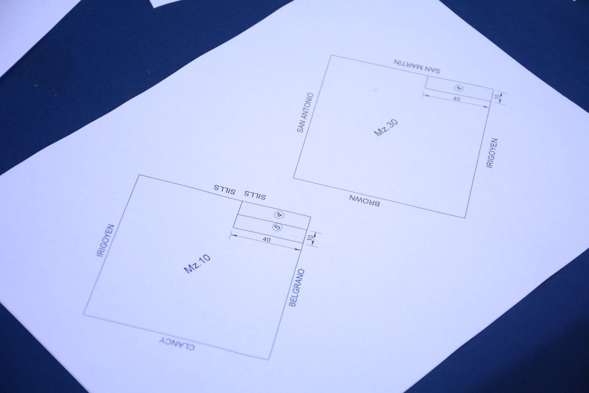 🎉 ¡Nuevos propietarios en Duggan! 🎉
El jueves 19 de diciembre a las 10 hs se llevó a cabo el sorteo de 3 lotes en la hermosa localidad de Duggan. 
¡3 nuevas familias ya son oficialmente propietarias de su nuevo terreno! 🏡✨
👏🏼 ¡Felicitaciones a los afortunados ganadores!