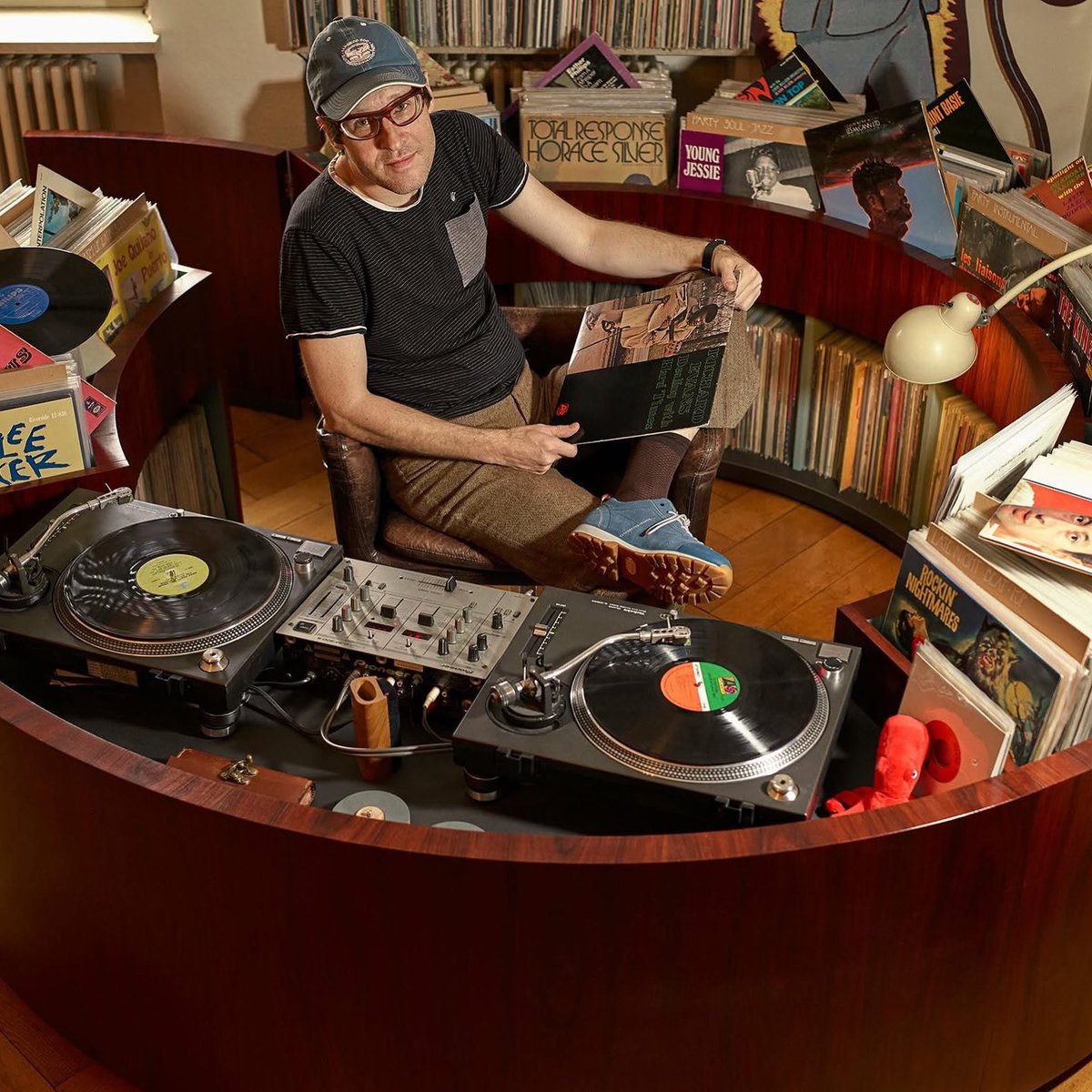 designdocument's tweet image. Vintage style vinyl storage & record deck unit by Plattenkreisel ππ