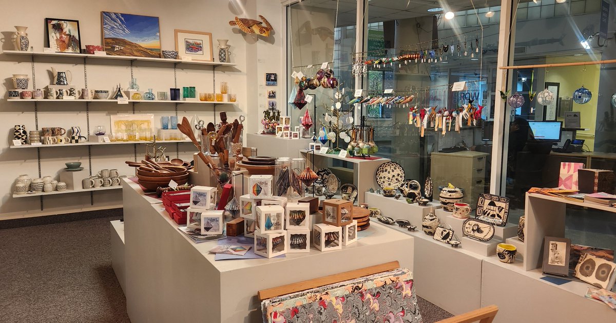 GreenhillNC's tweet photo. GreenHill is giving 10% off our memberships until January 31st! By joining GreenHill, you support showcasing North Carolina artists and providing art education for all ages.

#membership #ncgallery #art #artcommunity #artlover #artists #downtowngso #gso #triad #northcarolina https://t.co/CuBhY790xw
