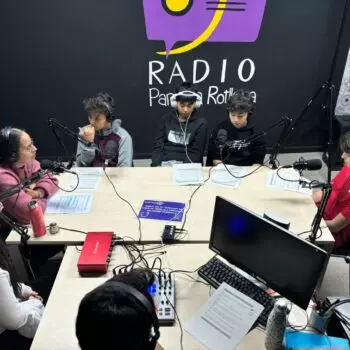 🗞 L'alumnat de 2on d'ESO de l'Institut Numància de Sta. Coloma de Gramenet ha entrevistat a <a href="/LaRotllana/">La Rotllana</a> dins d'un programa perquè el jovent es familiaritzi amb els projectes comunitaris.

Pots escoltar el podcast aquí:

🎙 ateneubnord.cat/la-rotllana-en…