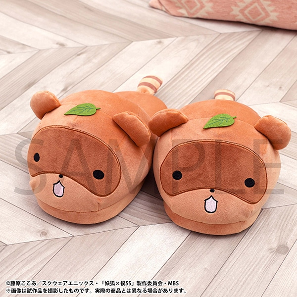 anime_yoyaku's tweet photo. ムービックで予約開始！

妖狐×僕SS　ぬいぐるみスリッパ／渡狸【受注生産商品】

「妖狐×僕SS」より渡狸の変化姿「豆狸」がぬいぐるみスリッパとなって登場です！履き心地の良いふわふわとした素材です。

https://t.co/DR6wCCVPFn https://t.co/opqen86ERF
