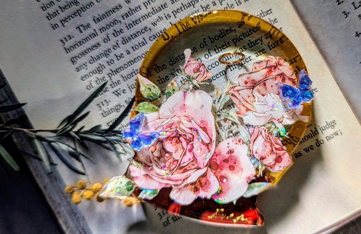 Azu280's tweet image. お願い、彼らを助けてあげて
   みんなが貴方を待っているわ…

5本の薔薇の花言葉🥀
『あなたに出逢えたことへの心からの喜び』
#あくねこ3周年
#悪魔執事と黒い猫3周年 
#あくねこ_FA