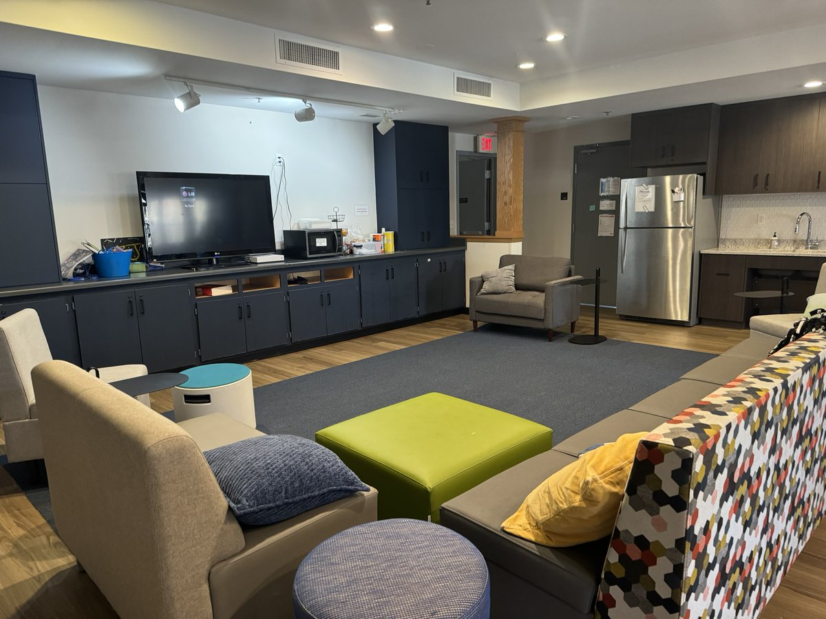 BridgeforYouth's tweet photo. Youth in Resilience House will be spending their holiday season in our newly renovated space! 

Join Zeke and Cody, former BFY youth and current Youth Advisory Board Members, for an exclusive inside look at the newly remodeled space at Resilience House: https://t.co/bvXiofvZ0r https://t.co/H1ytyDXa9j