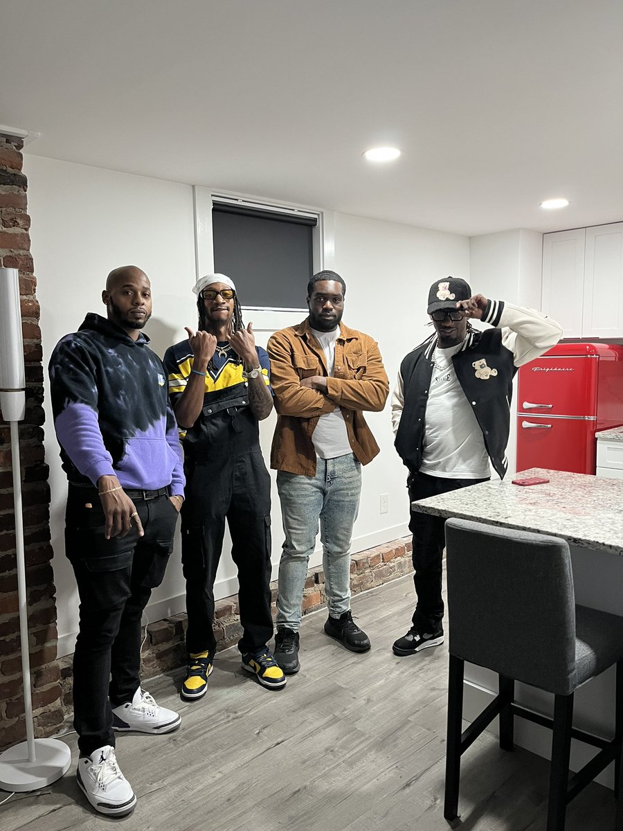JointTalkpod's tweet photo. We had TJ Holt join us in the studio again for his 2nd interview. We had talked about his up coming fight on March 14th, why we went viral during a crazy situation and his upcoming album fighting PTSD. New episode drops Friday at 3pm‼️#podcast #jointtalk #talkshow #radio #mma https://t.co/5qpRReIPfS
