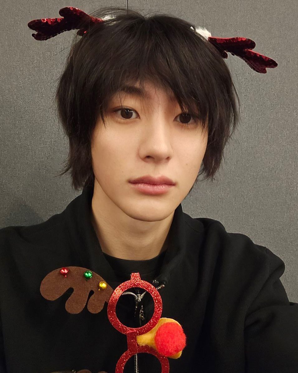 anton pics tweet media