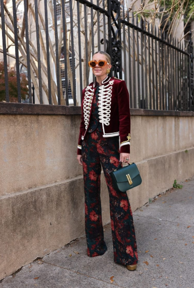 Micaelbeauful's tweet photo. 💼 OXBLOOD: A holiday look! ✨

👕 Top &amp; Pants: Tnuck (on sale w/ code MERRY 🎁)
👗 Jacket: Boden
👠 Shoes: Zara (old)
👜 Bag: Demellier
💎 Earrings: Heaven Mayham (30% off w/ code HEAVEN-VIP ✨)
Festive style vibes! ❤️🎄 #OOTD #HolidayFashion https://t.co/XOO7XPIqUo