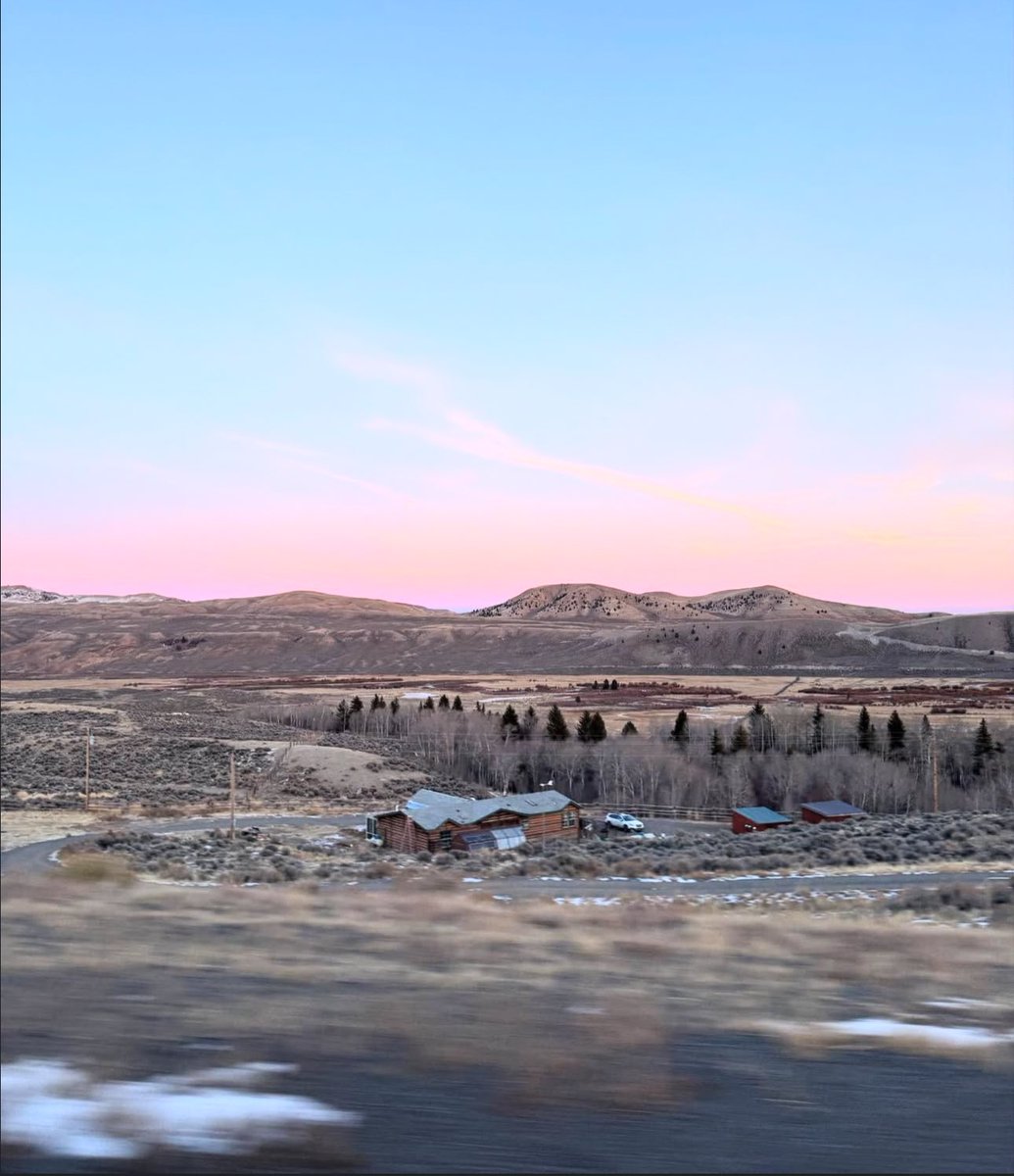 𝑴𝑶𝑵𝑰𝑪𝑨. tweet media