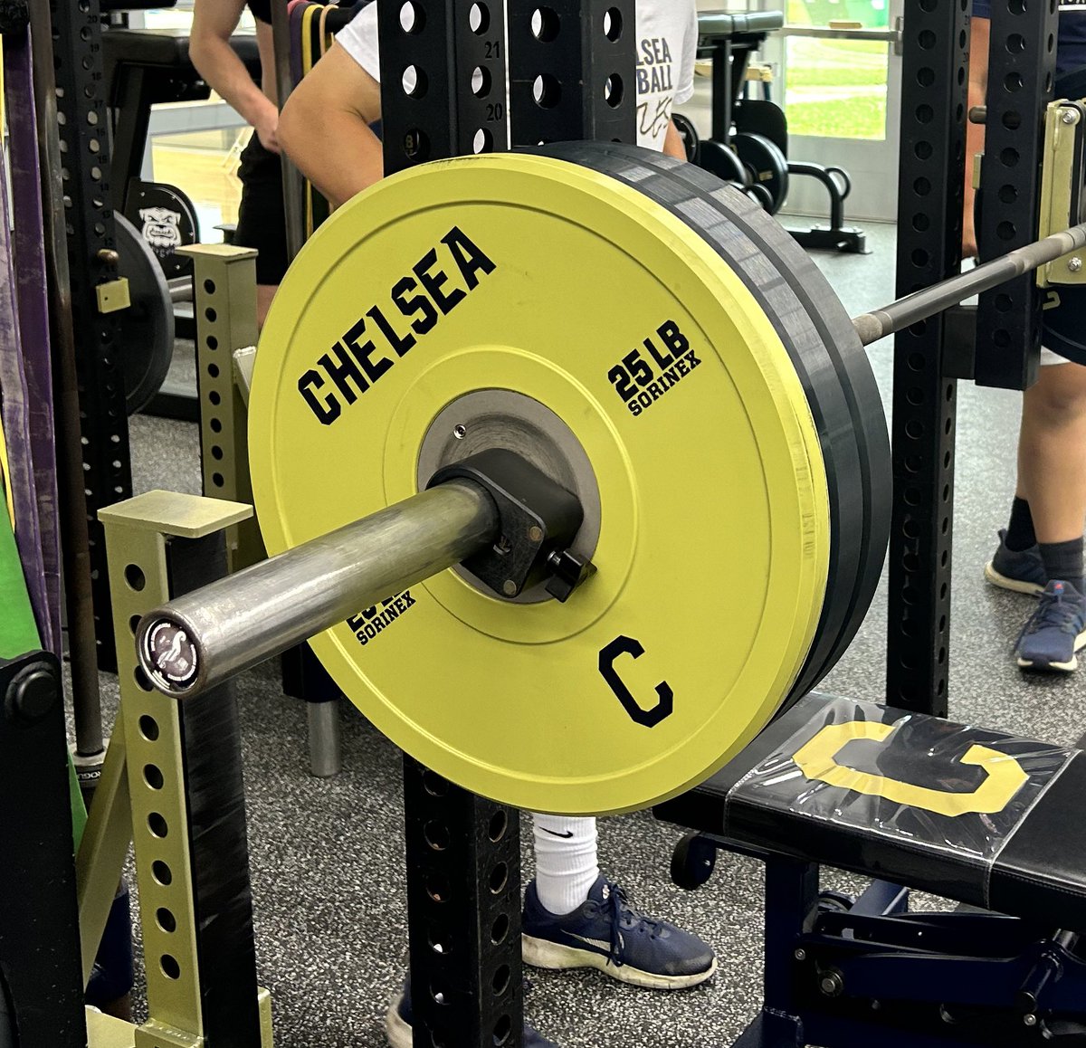 Weight room was busy today! Great seeing Bulldog Alums <a href="/hshaw140/">Hunter</a> <a href="/AnsteadSeth/">Seth Anstead</a> Gabe Anstead <a href="/bradenw_05/">braden watson</a> and <a href="/tysonn_hill/">Tyson Hill</a> getting a lift in this morning! #NoDaysOff