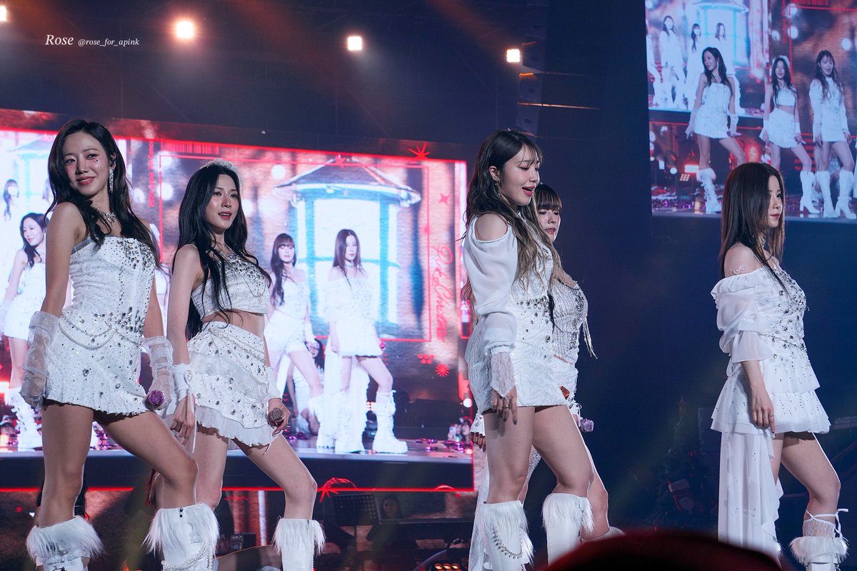 rose_for_apink's tweet photo. 너를 있는 모습
그대로 믿어봐

-
-

241222. Apink 7th Concert <PINK CHRISTMAS>

#에이핑크 #Apink
#박초롱 #윤보미 #정은지 #김남주 #오하영
#Chorong #Bomi #Eunji #Namjoo #Hayoung https://t.co/iHw3jXJq1s