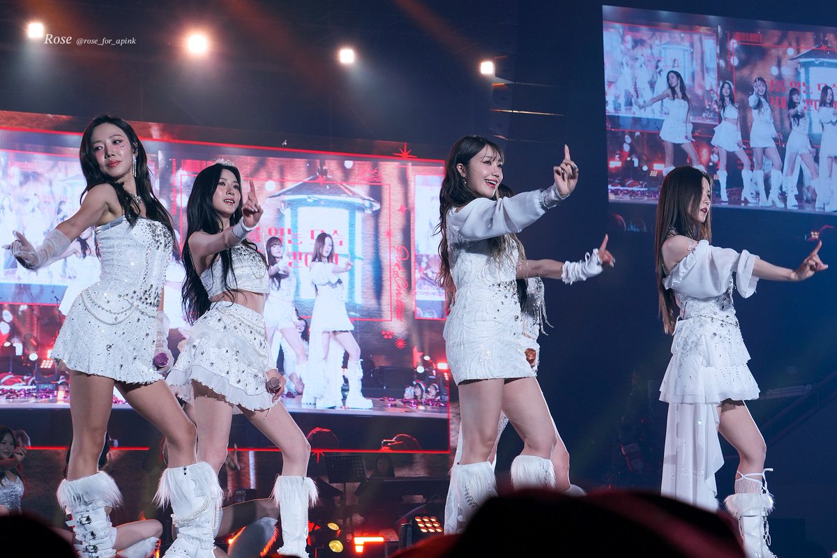 rose_for_apink's tweet photo. 너를 있는 모습
그대로 믿어봐

-
-

241222. Apink 7th Concert <PINK CHRISTMAS>

#에이핑크 #Apink
#박초롱 #윤보미 #정은지 #김남주 #오하영
#Chorong #Bomi #Eunji #Namjoo #Hayoung https://t.co/iHw3jXJq1s