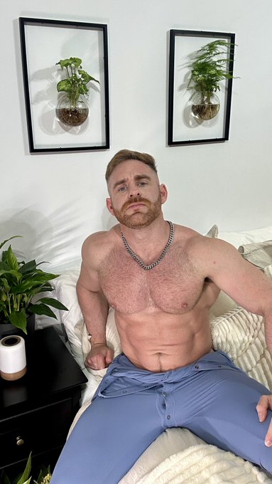 Watch Jonasjacksonxxx's leaked NSFW photo on TwXstars