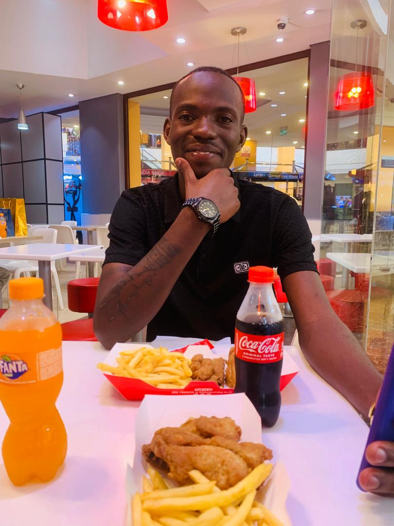 themustguy14's tweet image. Santa my x family