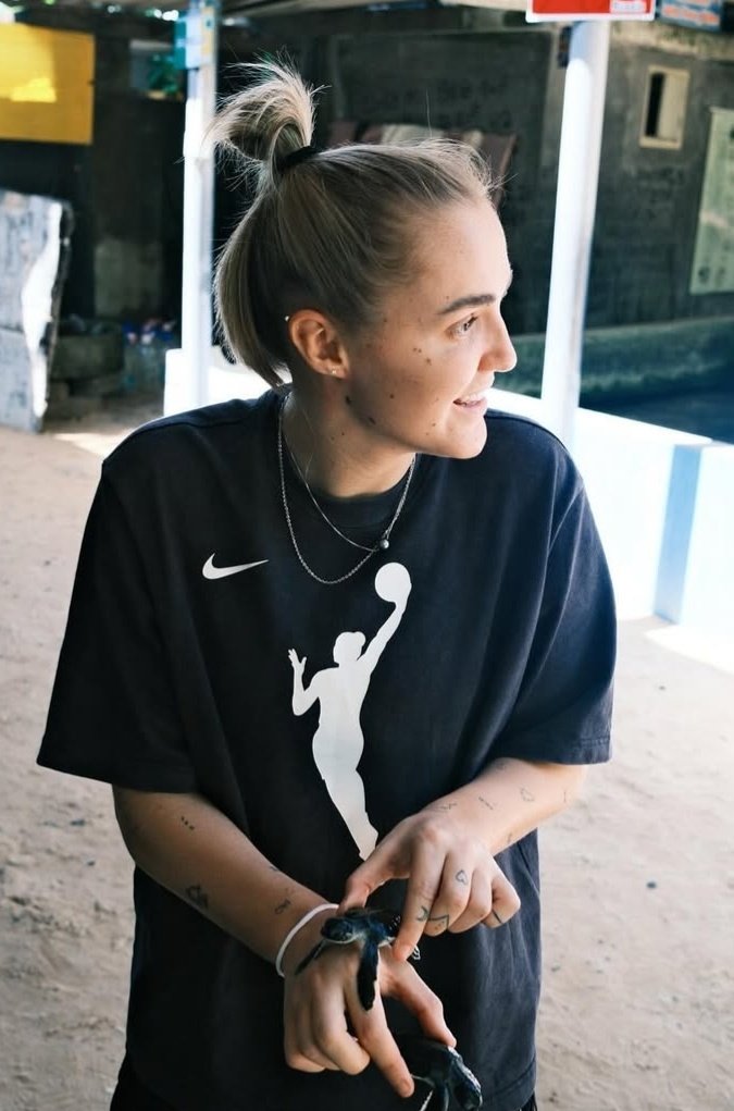 𝐊𝐀𝐙¹⁸ tweet media