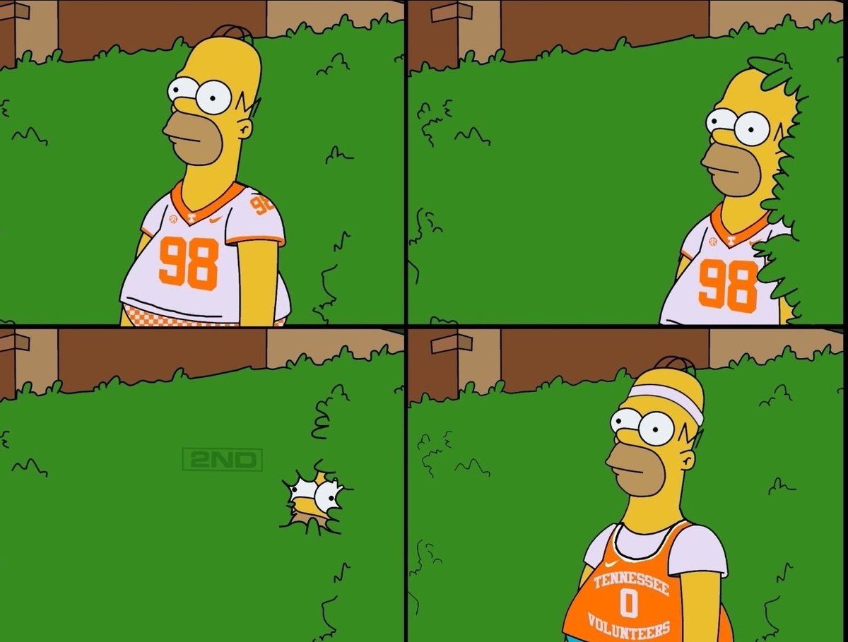 VFL_DOMIN18's tweet photo. Freezing cold and a beating. But BB Vols play indoors! https://t.co/E9i4iYrIUc