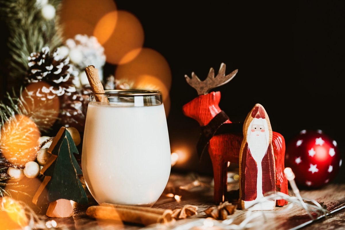 ohioagriculture's tweet photo. Eggs. Milk. Cream. These are a few of our favorite things!

It’s National Eggnog Day. With Ohio ranking second in eggs and 12th in milk production, we’d like to think Ohioans give a nod to the nog.

Enjoy a glass today!

#ohio #eggnog #nationaleggnogday #milk #eggs #cream #farmer https://t.co/JSfcDbmdno