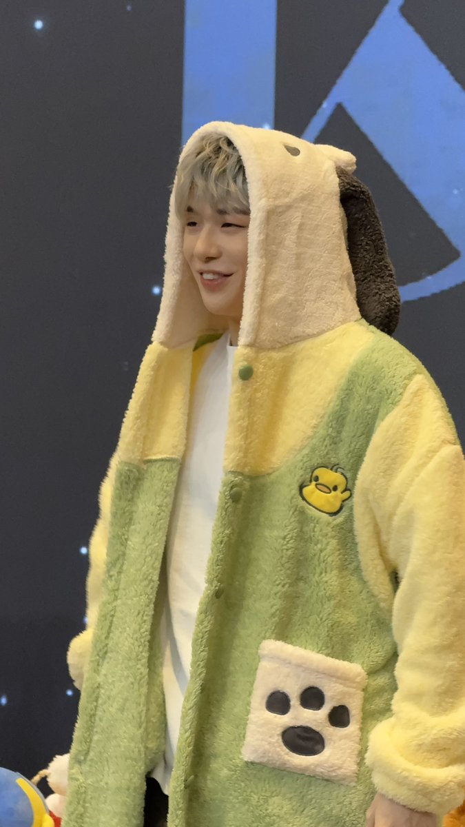 lovedanielnim tweet media