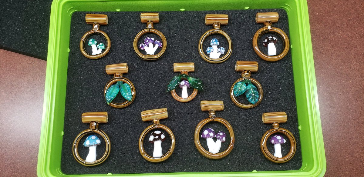 stoneychicken's tweet image. 