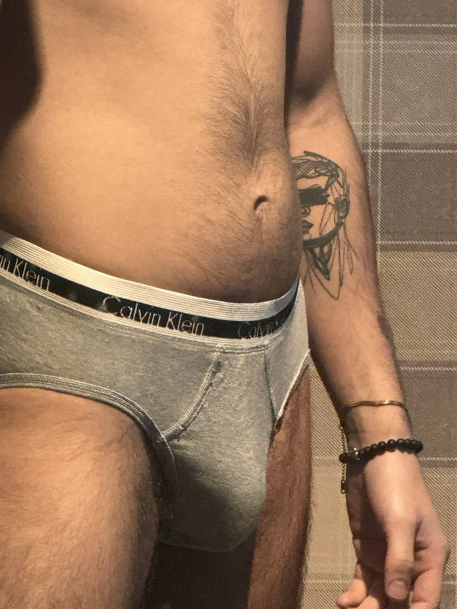 ThorinEmerald's tweet photo. Vacation belly https://t.co/HKkLDhZ4mh