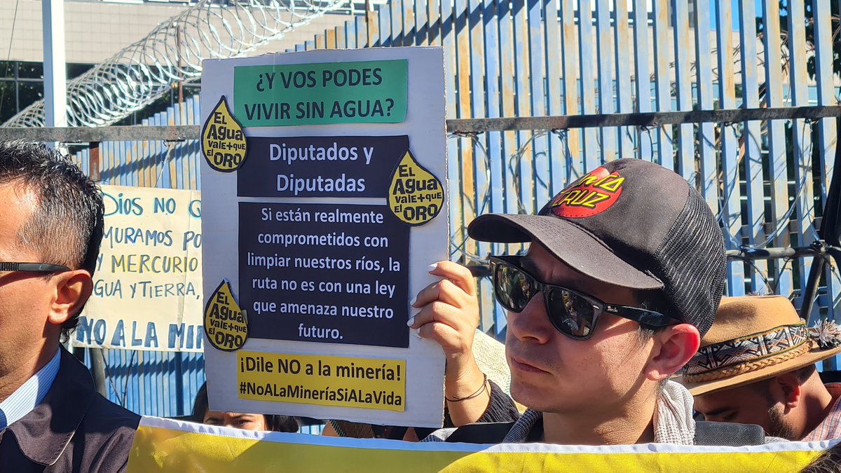ReinyPonce's tweet photo. Si a la vida ¡No a la minería! https://t.co/LBYrY8PGej