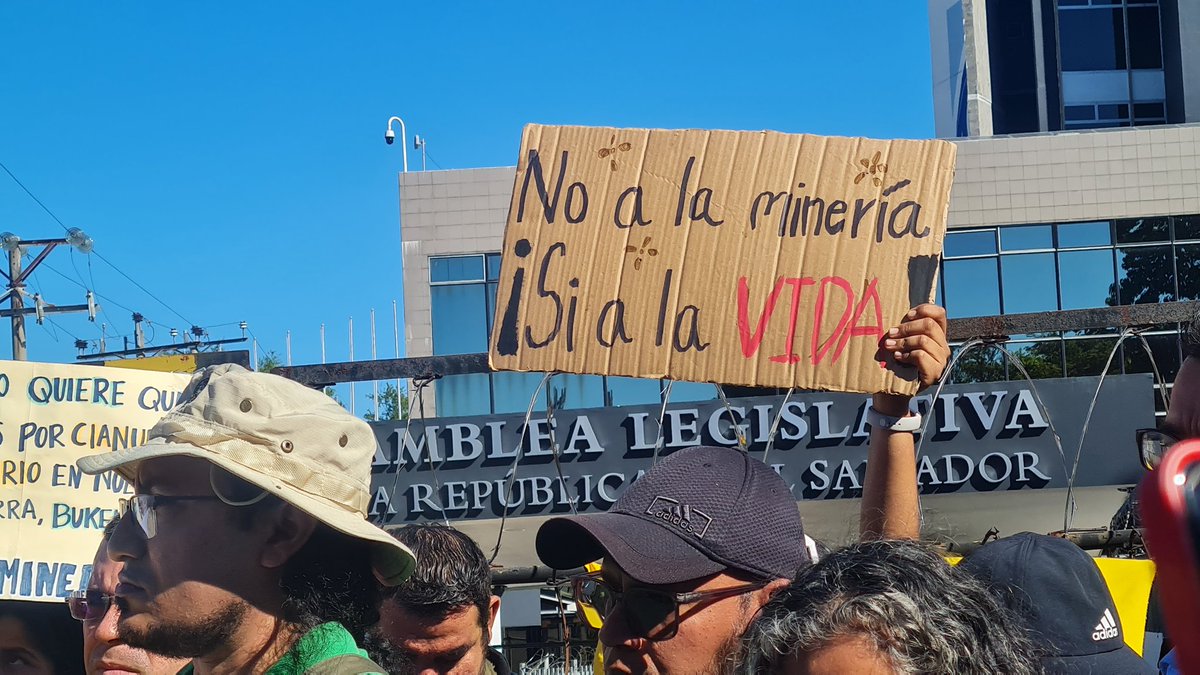 ReinyPonce's tweet photo. Si a la vida ¡No a la minería! https://t.co/LBYrY8PGej