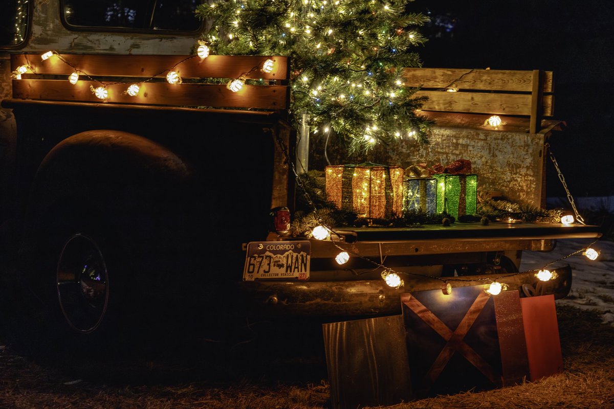 steveellerphoto's tweet photo. #christmas #ChristmasLights #Colorado #coloradochristmas https://t.co/zSWp19xuD4