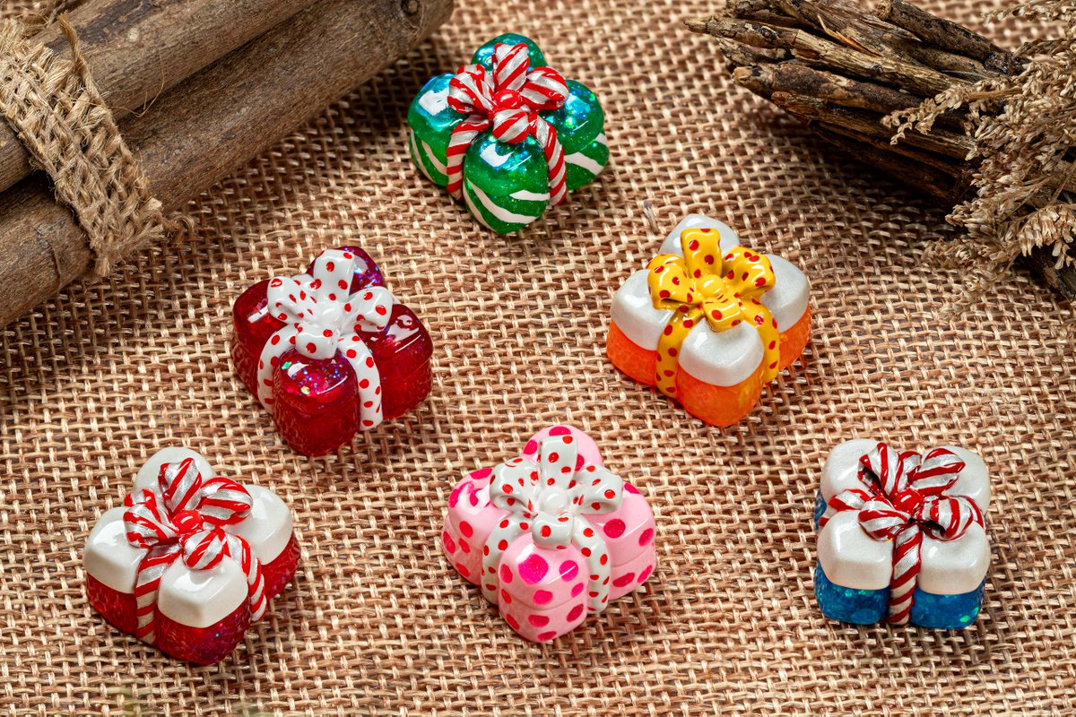 jelly_key's tweet photo. [mini GROUPBUY] Charming Christmas artisan keycaps https://t.co/Bj4rvHs30E This is a mini Groupbuy, open for just 48 hours and never reopening. Honey gift box as a special bonus. Don’t miss out! https://t.co/24fFzDrUKd