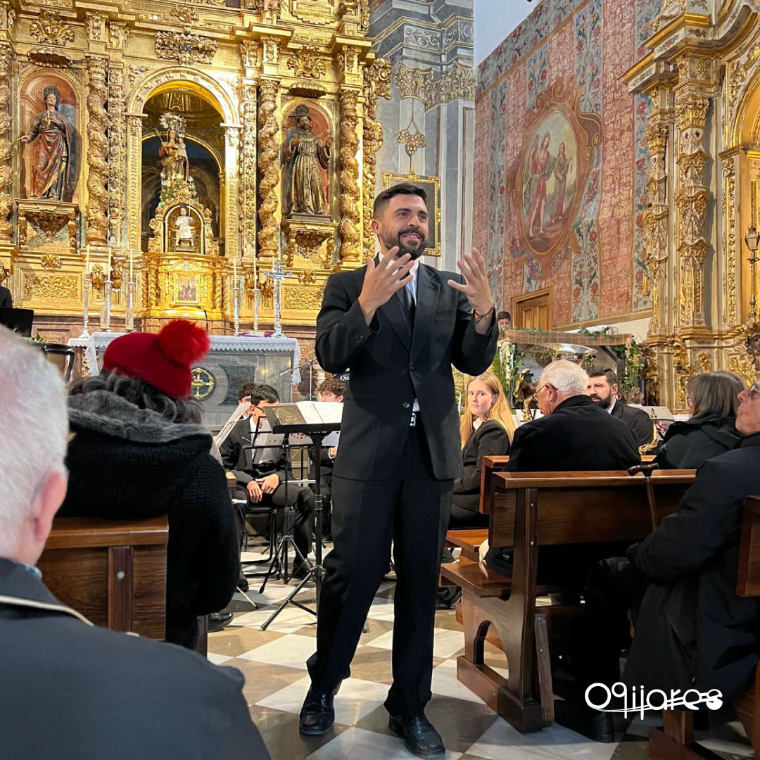 🎶🎄 Una Navidad llena de música con la BSMO ✨🎺

La BSMO nos regaló un concierto mágico de villancicos que llenó cada rincón de espíritu navideño. Sus melodías nos hicieron cantar y disfrutar de una gran tarde en compañía de nuestras familias y amigos.